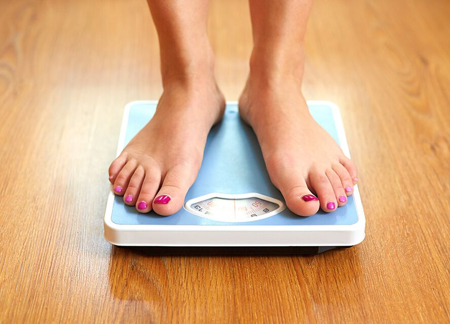 The numbers on the scale will please you if you follow the rules of a healthy diet. 